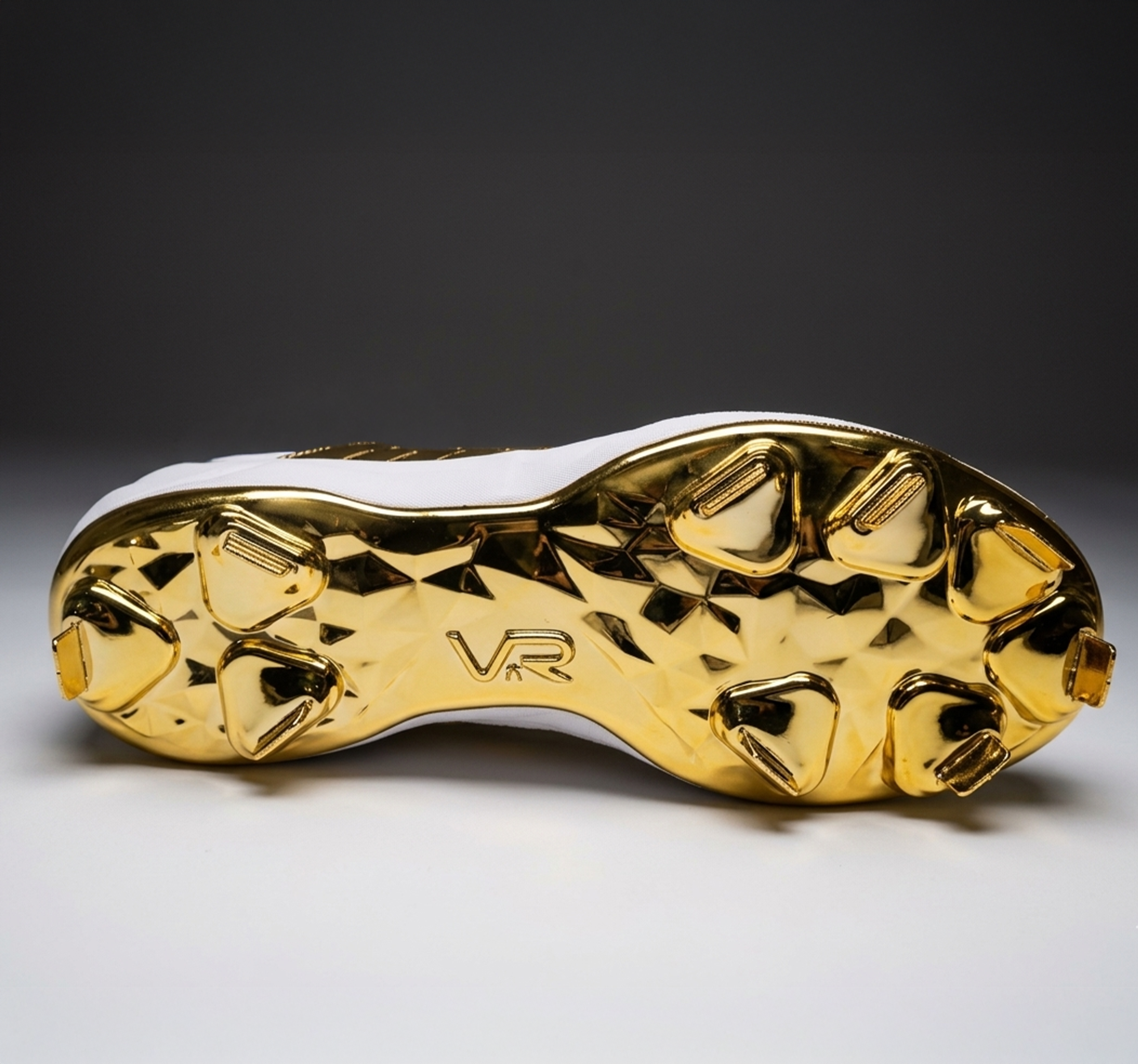 White-Gold VR76 Gen II Bottom.png__PID:b191676a-e018-4b5b-a7a0-81c283784bb1