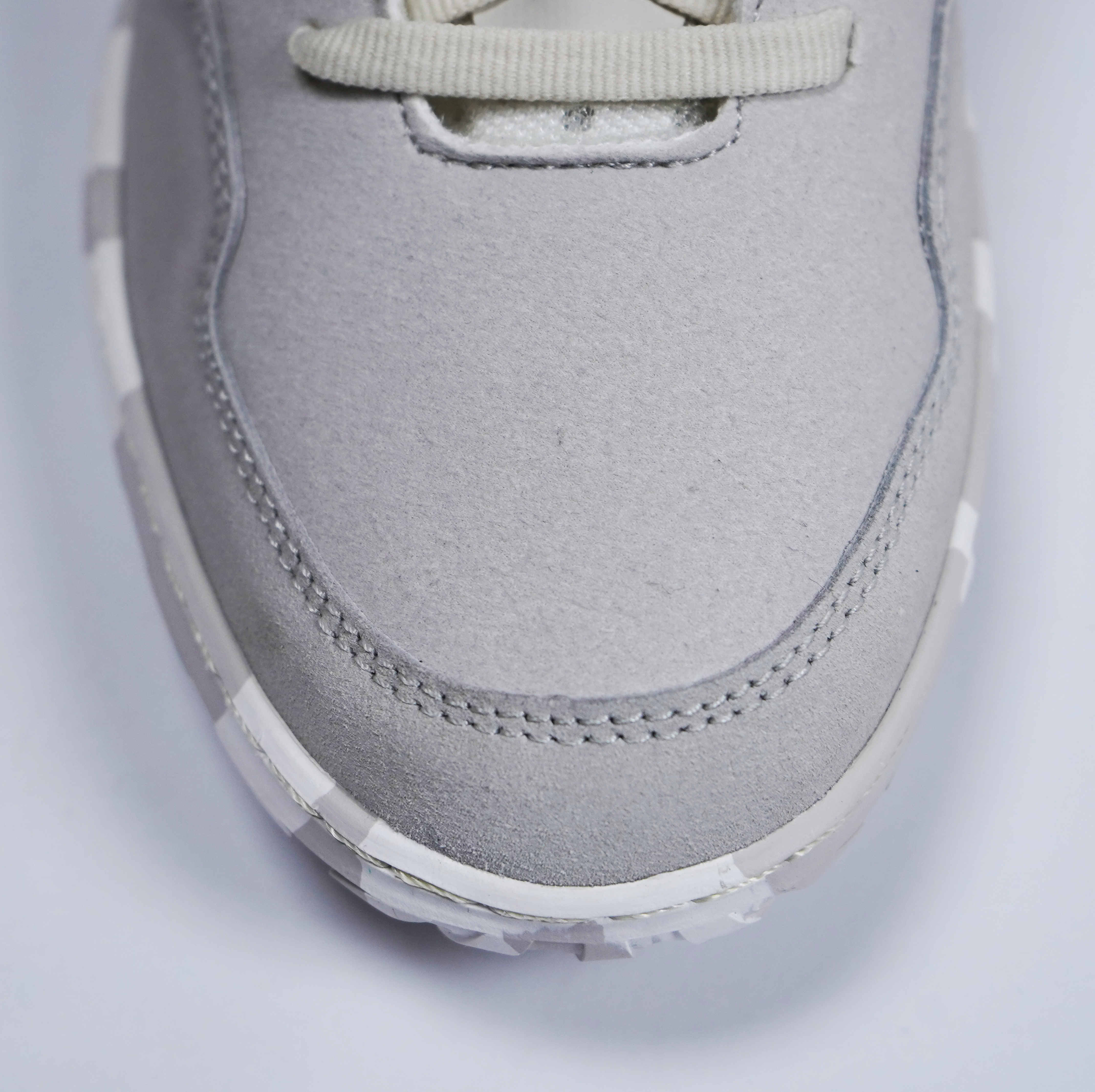 Women's Off White Wrestling Shoe Suede Toe Cap.png__PID:98343ea5-0f77-4205-82d2-d08ec8abc886